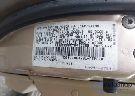 2000 Toyota Avalon Xls z USA, uszkodzony, nr VIN 4T1BF28BXYU098365